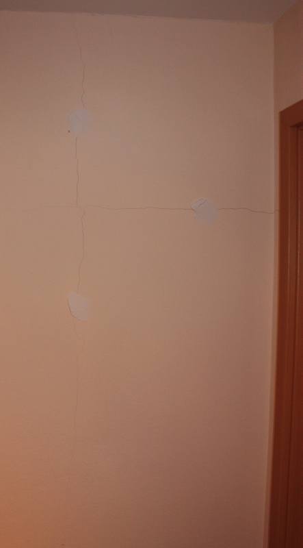 BAU.DE / BAU-Forum: 4. Bild zu Frage "Setzrisse im Haus: Ursachen, Bewertung & Ma&szlig;nahmen &ndash; Ist das noch normal?" im BAU-Forum "Modernisierung / Sanierung / Bausch&auml;den"