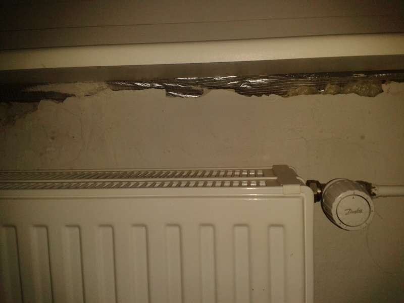 BAU.DE / BAU-Forum: 1. Bild zu Frage "WDVS Schaden: Gefahr durch Feuchtigkeit, Schimmel & Stabilit&auml;tsverlust? Ursachen & Sanierung" im BAU-Forum "Modernisierung / Sanierung / Bausch&auml;den"