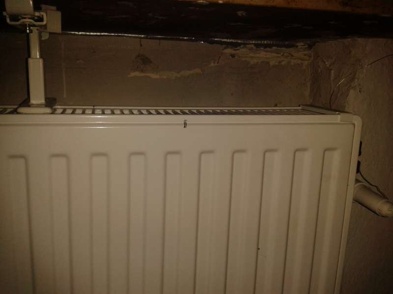 BAU.DE / BAU-Forum: 5. Bild zu Frage "WDVS Schaden: Gefahr durch Feuchtigkeit, Schimmel & Stabilit&auml;tsverlust? Ursachen & Sanierung" im BAU-Forum "Modernisierung / Sanierung / Bausch&auml;den"