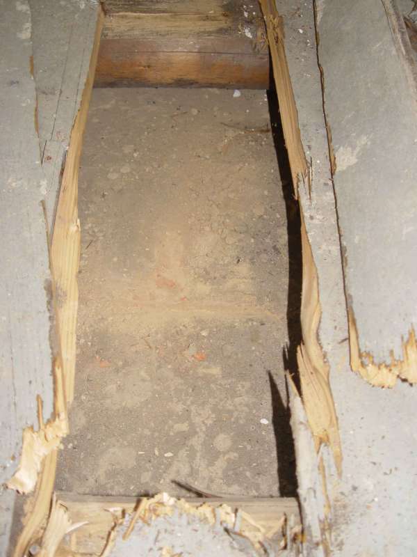 BAU.DE / BAU-Forum: 3. Bild zu Frage "Wind im Wandaufbau: Ursachen, Folgen & Sanierung bei Altbau (Bj. 1900)?" im BAU-Forum "Modernisierung / Sanierung / Bausch&auml;den"