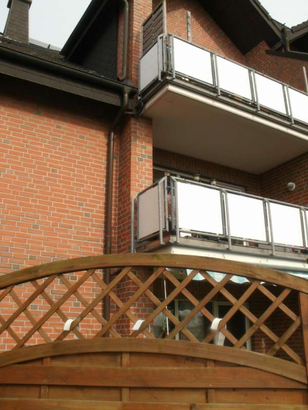 BAU.DE / BAU-Forum: 2. Bild zu Antwort "Klinkerfassade: Wassereintritt am Dach und Balkonabdichtung?" auf die Frage "Klinkerfassade Risse (Bj. 93): Ursachen, Sanierung & Kosten f&uuml;r die Reparatur?" im BAU-Forum "Modernisierung / Sanierung / Bausch&auml;den"