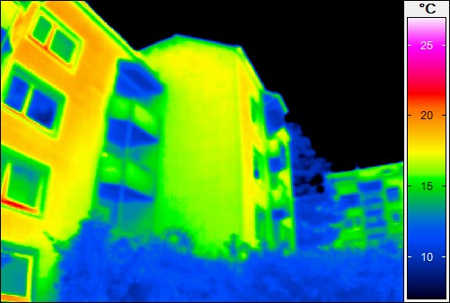 BAU.DE / BAU-Forum: 2. Bild zu Frage "Schimmel in Wohnung: Ursachenanalyse durch Thermografie &ndash; Was zeigen die Bilder?" im BAU-Forum "Modernisierung / Sanierung / Bausch&auml;den"