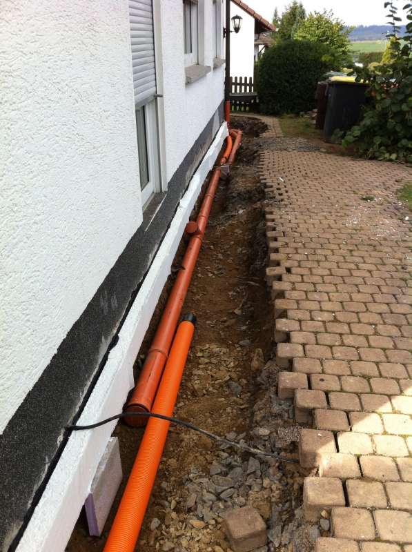 BAU.DE / BAU-Forum: 3. Bild zu Frage "Feuchtigkeit Keller trotz Drainage: Ursachen, L&ouml;sungen & Kosten f&uuml;r Sanierung?" im BAU-Forum "Modernisierung / Sanierung / Bausch&auml;den"