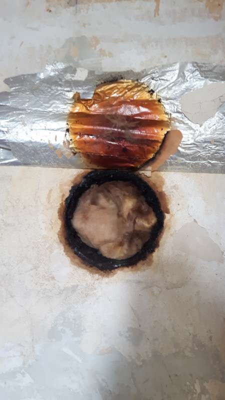 BAU.DE / BAU-Forum: 3. Bild zu Frage "Kaminloch im Altbau unsachgem&auml;&szlig; verschlossen: Risiken, Sanierung & Kosten?" im BAU-Forum "Modernisierung / Sanierung / Bausch&auml;den"