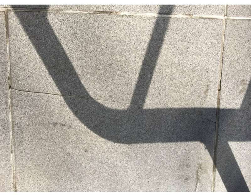 BAU.DE / BAU-Forum: 3. Bild zu Frage "Balkon undicht nach Sanierung: Ursachen f&uuml;r Risse, Ablagerungen & spr&ouml;de Fugen?" im BAU-Forum "Modernisierung / Sanierung / Bausch&auml;den"