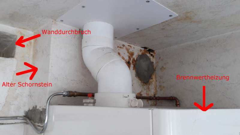 BAU.DE / BAU-Forum: 1. Bild zu Frage "Schimmel im Bad/Eingang entfernen: Ursachen, Risiken & Sanierungskosten im Altbau?" im BAU-Forum "Modernisierung / Sanierung / Bausch&auml;den"