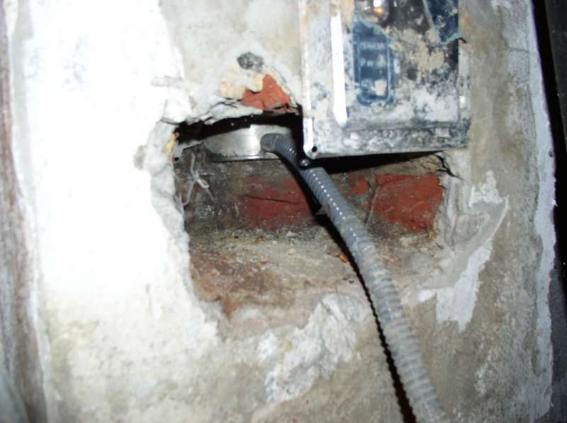 BAU.DE / BAU-Forum: 1. Bild zu Antwort "Der Kamin" auf die Frage "Wasser im Kaminschacht: Ursachen, Gefahren & Sofortma&szlig;nahmen?" im BAU-Forum "Modernisierung / Sanierung / Bausch&auml;den"