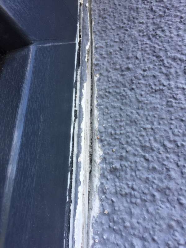 BAU.DE / BAU-Forum: 3. Bild zu Frage "Putzrisse am Fensteranschluss: Ursachen, Reparatur & Abdichtung vom Fachbetrieb?" im BAU-Forum "Modernisierung / Sanierung / Bausch&auml;den"