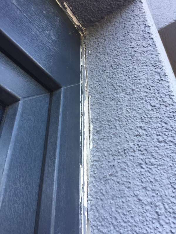 BAU.DE / BAU-Forum: 4. Bild zu Frage "Putzrisse am Fensteranschluss: Ursachen, Reparatur & Abdichtung vom Fachbetrieb?" im BAU-Forum "Modernisierung / Sanierung / Bausch&auml;den"
