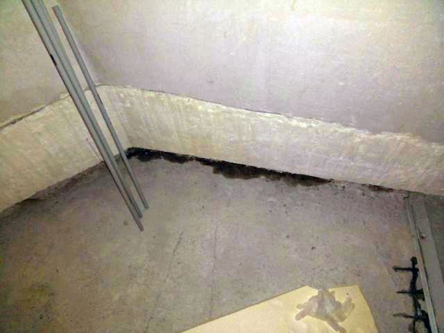 BAU.DE / BAU-Forum: 1. Bild zu Antwort "Styroporstege verschlie&szlig;en: Auswirkungen und Dichtschl&auml;mme-Haftung" auf die Frage "Au&szlig;enwand freigraben beim Isorast-Haus: Maximale Grabungstiefe ohne Grundbruch?" im BAU-Forum "Modernisierung / Sanierung / Bausch&auml;den"