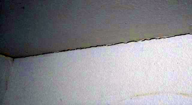 BAU.DE / BAU-Forum: 3. Bild zu Frage "6 Jahre alter Wasserschaden: Ursachen, Folgesch&auml;den & Sanierungskosten?" im BAU-Forum "Modernisierung / Sanierung / Bausch&auml;den"