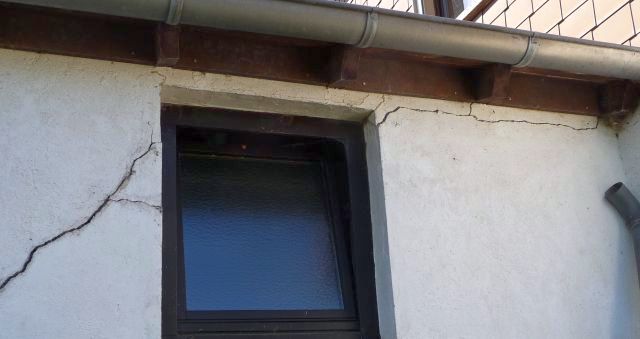 BAU.DE / BAU-Forum: 5. Bild zu Frage "Setzrisse im Haus: Ursachen, Gefahren & Sanierungskosten f&uuml;r tragende W&auml;nde?" im BAU-Forum "Modernisierung / Sanierung / Bausch&auml;den"