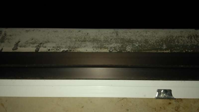 BAU.DE / BAU-Forum: 4. Bild zu Frage "Stockflecken im Haus erkennen & entfernen: Ursachen, Risiken & Sanierung?" im BAU-Forum "Modernisierung / Sanierung / Bausch&auml;den"