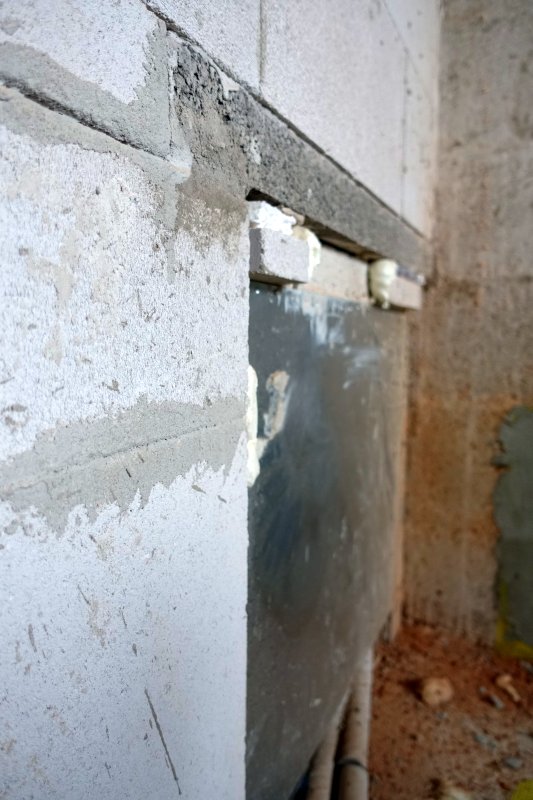 BAU.DE / BAU-Forum: 1. Bild zu Frage "Fu&szlig;bodenheizkreisverteiler im Bad verkleiden: Wediplatte, Alternativen & Feuchteschutz?" im BAU-Forum "Modernisierung / Sanierung / Bausch&auml;den"