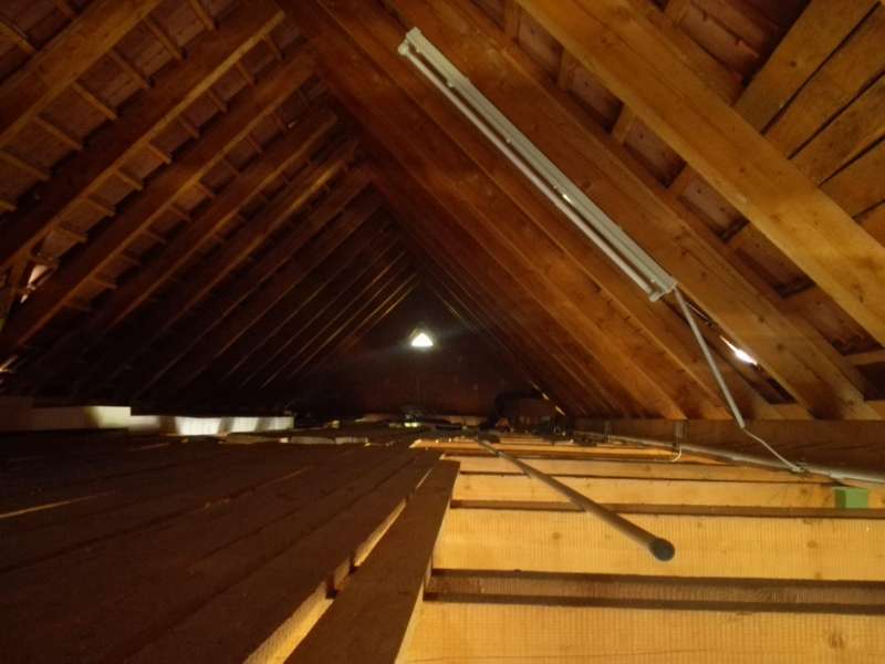 BAU.DE / BAU-Forum: 5. Bild zu Frage "Dachbodenausbau 180m&sup2;: Kosten f&uuml;r Wohnung mit Bad, K&uuml;che & Heizung? Angebotspreise" im BAU-Forum "Modernisierung / Sanierung / Bausch&auml;den"