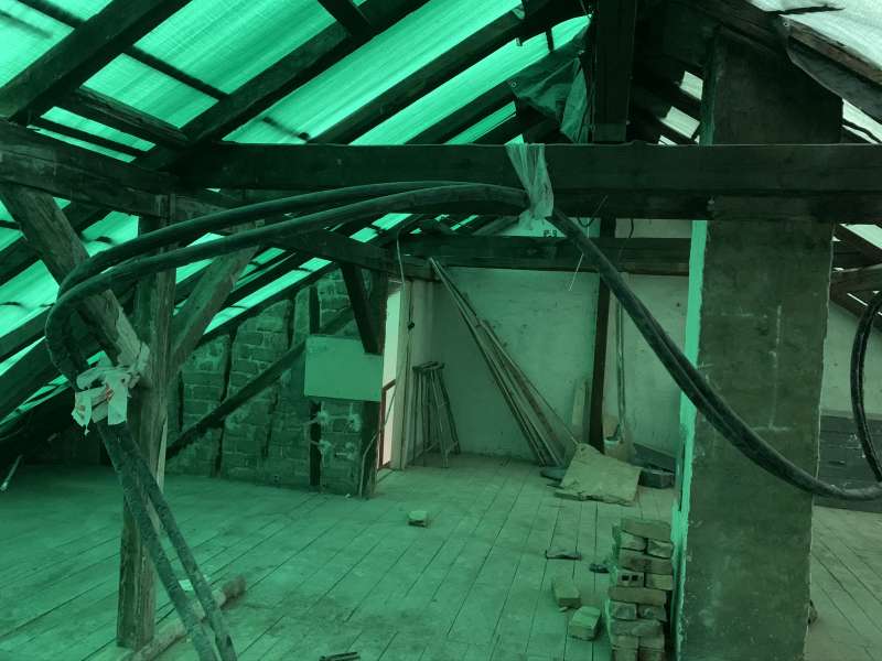 BAU.DE / BAU-Forum: 2. Bild zu Frage "Dachgeschossausbau: Statik mangelhaft & Dachloggia undicht &ndash; Rechte, Kosten, Sanierung?" im BAU-Forum "Modernisierung / Sanierung / Bausch&auml;den"