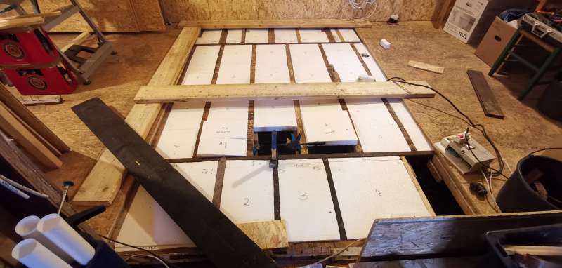 BAU.DE / BAU-Forum: 1. Bild zu Frage "Filz unter Holzboden im Mobilheim: Hilft gegen Quietschen? Aufbau, Risiken & Alternativen" im BAU-Forum "Modernisierung / Sanierung / Bausch&auml;den"