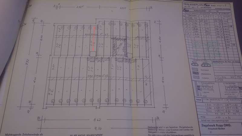 BAU.DE / BAU-Forum: 3. Bild zu Frage "Risse in Decke/Wand: Ursachen, Bewertung & Sanierung bei Massivbau (Bj. 1968)?" im BAU-Forum "Modernisierung / Sanierung / Bausch&auml;den"