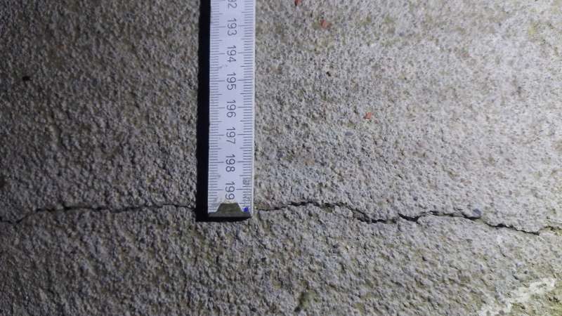 BAU.DE / BAU-Forum: 4. Bild zu Frage "Risse in Decke/Wand: Ursachen, Bewertung & Sanierung bei Massivbau (Bj. 1968)?" im BAU-Forum "Modernisierung / Sanierung / Bausch&auml;den"