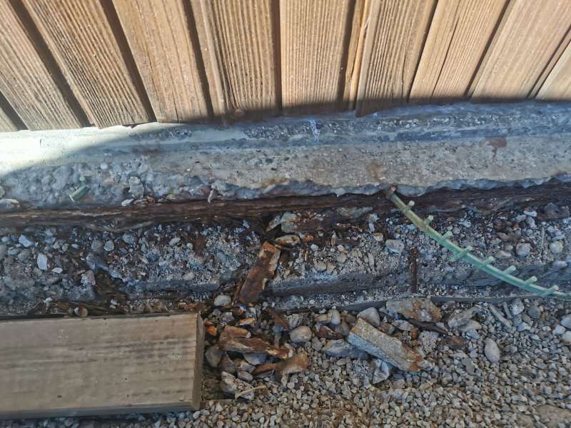 BAU.DE / BAU-Forum: 2. Bild zu Frage "Bewehrung Korrosion Fertiggarage sanieren: Anleitung, Kosten & Folgesch&auml;den vermeiden?" im BAU-Forum "Modernisierung / Sanierung / Bausch&auml;den"