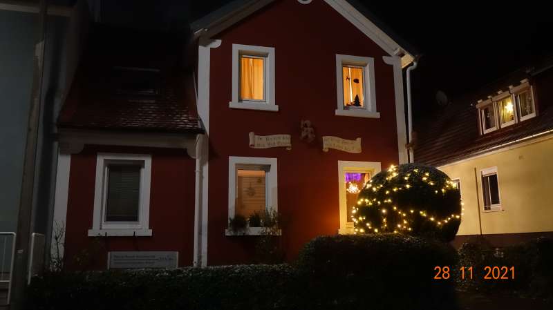 BAU.DE / BAU-Forum: 1. Bild zu Antwort "Altbau: Luftfeuchtigkeit unabh&auml;ngig von Elefantenhaut-Fassade" auf die Frage "Elefantenhaut Fassade entfernen: Beizen, Fr&auml;sen? Kosten & Methoden f&uuml;r Altbau" im BAU-Forum "Modernisierung / Sanierung / Bausch&auml;den"