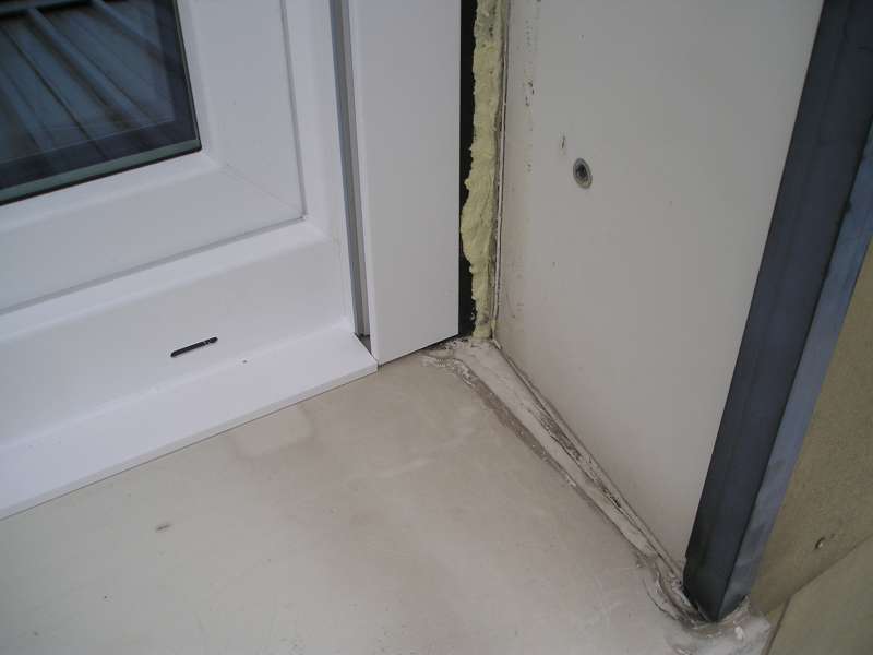 BAU.DE / BAU-Forum: 5. Bild zu Frage "M&auml;ngel nach Einbau von neuen Fenstern durch Fachfirma im Altbau" im BAU-Forum "Modernisierung / Sanierung / Bausch&auml;den"