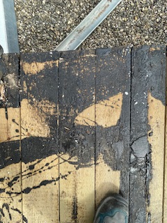 BAU.DE / BAU-Forum: 2. Bild zu Antwort "Kein &bdquo;selbstkompostierendes Flachdach&ldquo;" auf die Frage "Balkon sanieren: Holzbalken-Tausch, Unterkonstruktion pr&uuml;fen & Abdichtung verbessern" im BAU-Forum "Modernisierung / Sanierung / Bausch&auml;den"