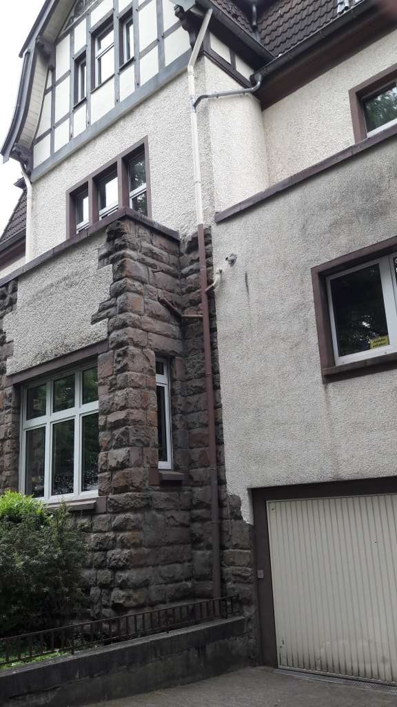 Bild 1 zu: Loggia Sanierung: Expertenrat und umfassende Anleitung zu Planung, Ablauf, Dämmung und Entwässerung