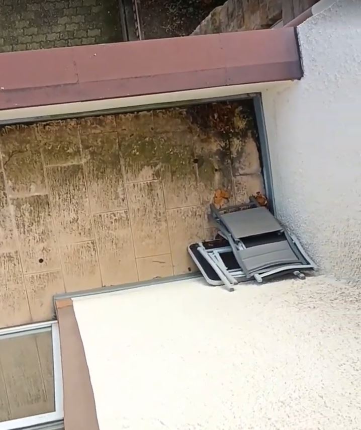 BAU.DE / BAU-Forum: 1. Bild zu Antwort "Loggia Sanierung: Fragen zur Gewerkreihenfolge & W&auml;rmed&auml;mmung" auf die Frage "Loggia Sanierung: Aufbau, Abdichtungsprobleme & korrekte Ausf&uuml;hrung &ndash; Reihenfolge der Gewerke?" im BAU-Forum "Modernisierung / Sanierung / Bausch&auml;den"