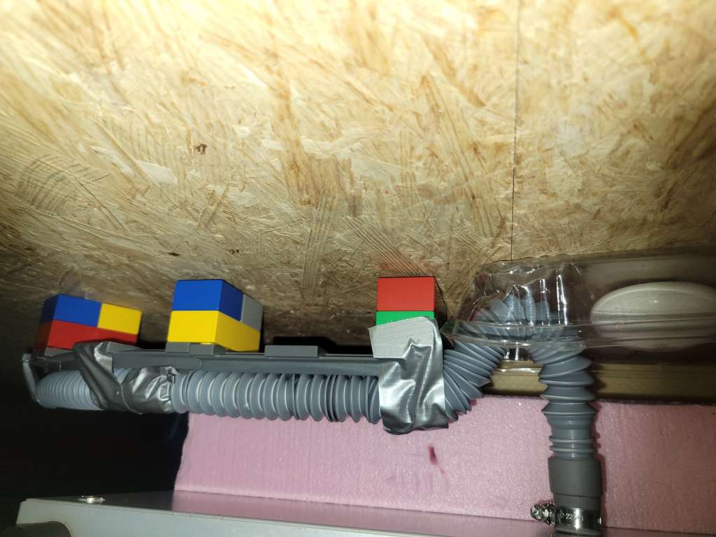 BAU.DE / BAU-Forum: 4. Bild zu Frage "Zwei Siphons auf einer Leitung m&ouml;glich?" im BAU-Forum "Modernisierung / Sanierung / Bausch&auml;den"