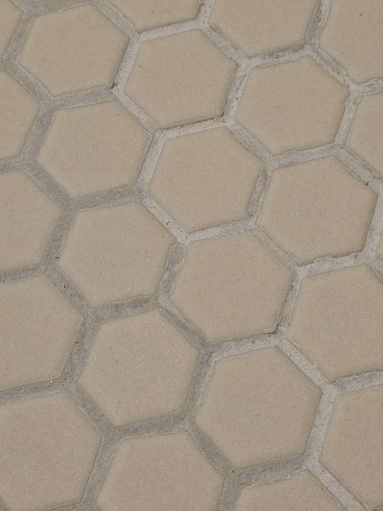 BAU.DE / BAU-Forum: 4. Bild zu Frage "wei&szlig;licher Schleier auf Fliesen nach dem Verfugen" im BAU-Forum "Modernisierung / Sanierung / Bausch&auml;den"