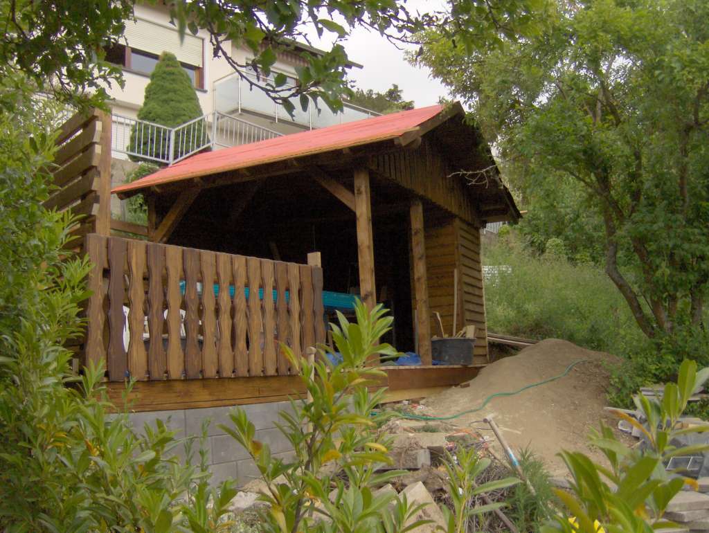 BAU.DE / BAU-Forum: 1. Bild zu Frage "Baugenehmigung für Gartenhaus an Grundstücksgrenze: Rechtliche Anforderungen und Abstandsregeln" im BAU-Forum "Sonstige Themen"