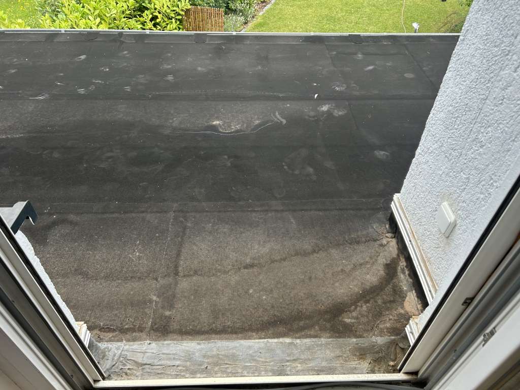 BAU-Forumsbeitrag: Balkonbelag auf Bitumenbahn: Triflex oder Watec 3e mit Dünnbettverfahren?