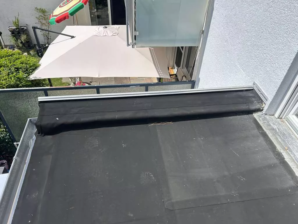 BAU-Forumsbeitrag: Balkonbelag auf Bitumenbahn: Triflex oder Watec 3e mit Dünnbettverfahren?