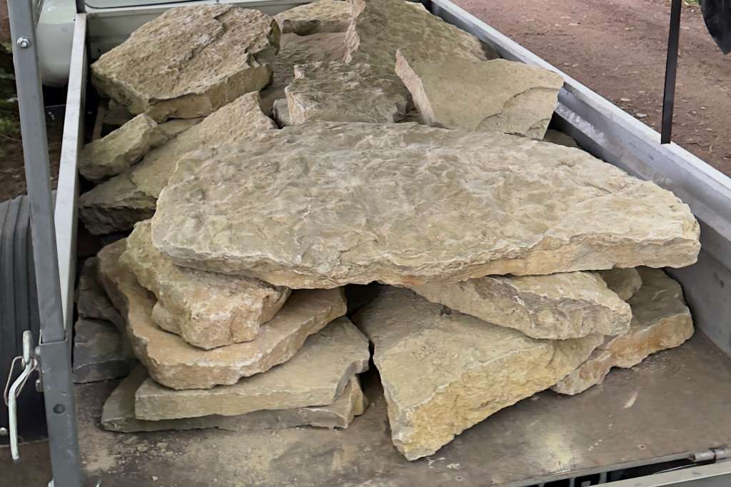 BAU-Forumsbeitrag: Muschelkalk-Terrasse: Betonbett vs. Drainbeton & Zementfugen vs. wasserdurchlässig?