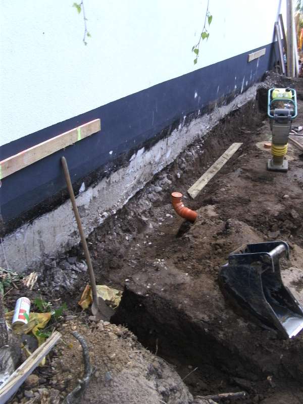 BAU.DE / BAU-Forum: 1. Bild zu Frage "Abdichtung Bodenplatte bei Haus ohne Keller so richtig?" im BAU-Forum "Tiefbau und Spezialtiefbau"