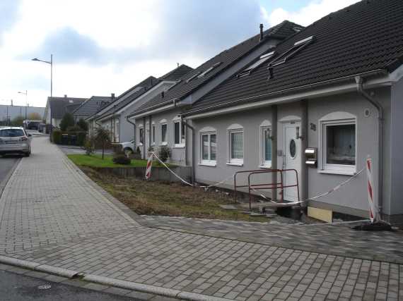 BAU.DE / BAU-Forum: 1. Bild zu Frage "Bodenplatte Vertikalabdichtung: Methoden, Materialien & Kosten im &Uuml;berblick" im BAU-Forum "Tiefbau und Spezialtiefbau"