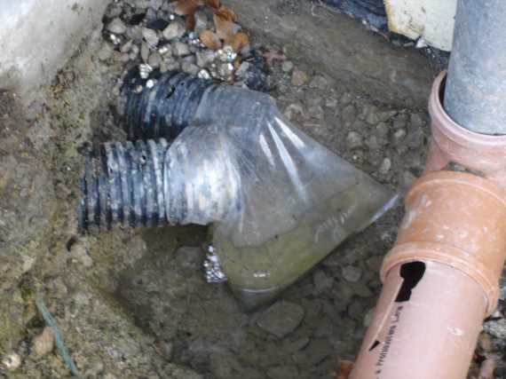 BAU.DE / BAU-Forum: 1. Bild zu Antwort "Bodenplatte vertikal abdichten &ndash; Methoden und Materialien" auf die Frage "Bodenplatte Vertikalabdichtung: Methoden, Materialien & Kosten im &Uuml;berblick" im BAU-Forum "Tiefbau und Spezialtiefbau"