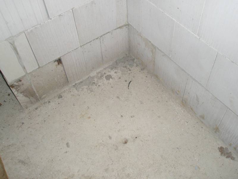 BAU.DE / BAU-Forum: 1. Bild zu Antwort "Alternative: Flexschl&auml;mme als Horizontalsperre geeignet?" auf die Frage "Horizontalsperre Kellerau&szlig;enwand: Kosten, Methoden & Risiken bei fehlender Abdichtung?" im BAU-Forum "Tiefbau und Spezialtiefbau"