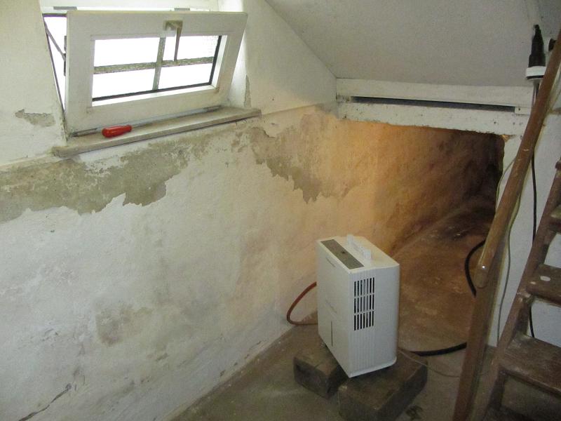 BAU.DE / BAU-Forum: 3. Bild zu Frage "Altbau, Keller und Fundament abdichten" im BAU-Forum "Tiefbau und Spezialtiefbau"