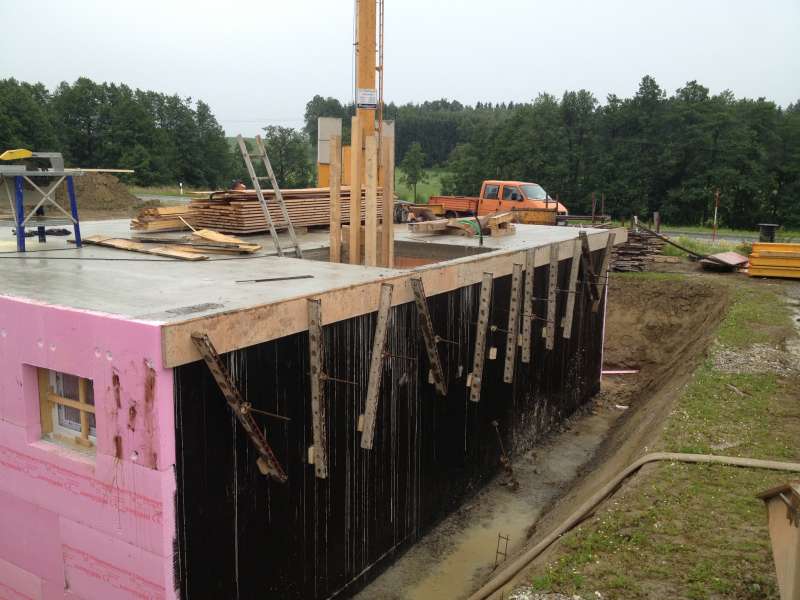 BAU.DE / BAU-Forum: 1. Bild zu Frage "Doppelhaus: Diskussion &uuml;ber Keller, falsche NN Angaben und und..." im BAU-Forum "Tiefbau und Spezialtiefbau"