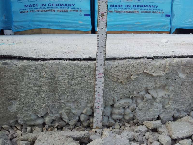 BAU.DE / BAU-Forum: 1. Bild zu Frage "Bodenplatte zu dünn: Erkennung von Pfusch, Risiken & Sanierungskosten?" im BAU-Forum "Tiefbau und Spezialtiefbau" BAU.DE / BAU-Forum: 1. Bild zu Frage "Bodenplatte zu dünn: Erkennung von Pfusch, Risiken & Sanierungskosten?" im BAU-Forum "Tiefbau und Spezialtiefbau"