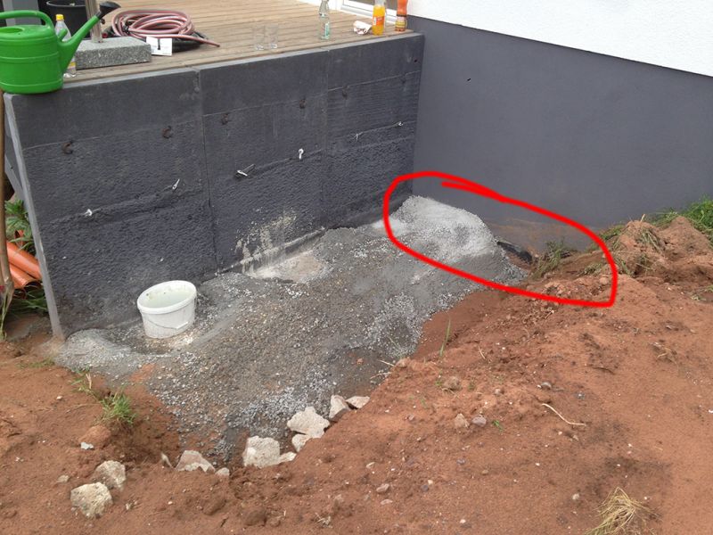 BAU.DE / BAU-Forum: 1. Bild zu Frage "L-Steine und Wasser" im BAU-Forum "Tiefbau und Spezialtiefbau" BAU.DE / BAU-Forum: 1. Bild zu Frage "L-Steine und Wasser" im BAU-Forum "Tiefbau und Spezialtiefbau"