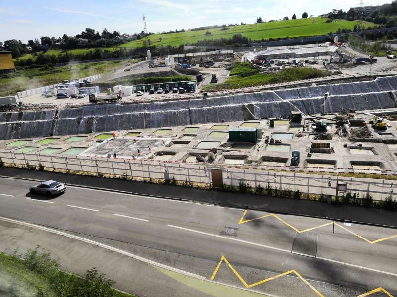 BAU.DE / BAU-Forum: 1. Bild zu Frage "Was sind das für quadratische Aussparungen?" im BAU-Forum "Tiefbau und Spezialtiefbau" BAU.DE / BAU-Forum: 1. Bild zu Frage "Was sind das für quadratische Aussparungen?" im BAU-Forum "Tiefbau und Spezialtiefbau"