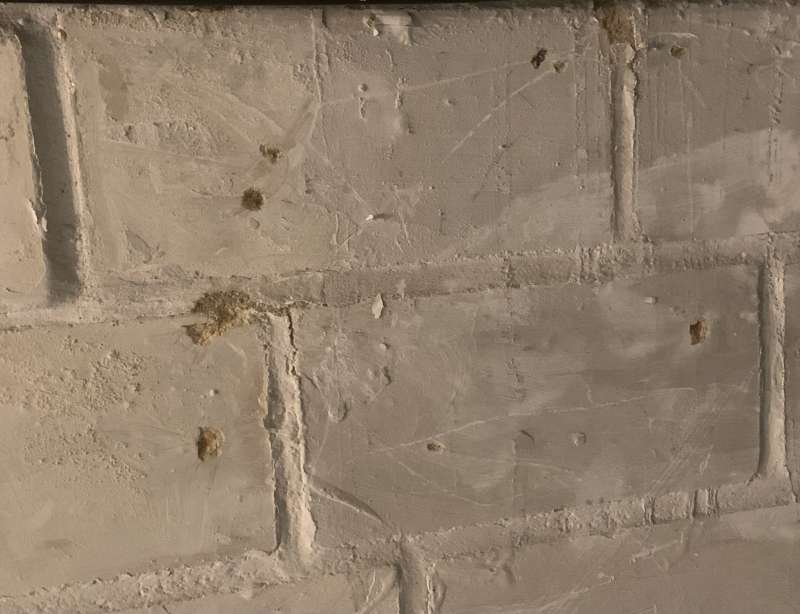 BAU.DE / BAU-Forum: 1. Bild zu Antwort "Feuchtigkeitsschäden: Mörtel löst sich – Neue Bilder der Wand!" auf die Frage "Kellerwand abdichten: Ursachen, Kosten & Risiken bei Reihenhaus von 1971?" im BAU-Forum "Tiefbau und Spezialtiefbau" BAU.DE / BAU-Forum: 1. Bild zu Antwort "Feuchtigkeitsschäden: Mörtel löst sich – Neue Bilder der Wand!" auf die Frage "Kellerwand abdichten: Ursachen, Kosten & Risiken bei Reihenhaus von 1971?" im BAU-Forum "Tiefbau und Spezialtiefbau"