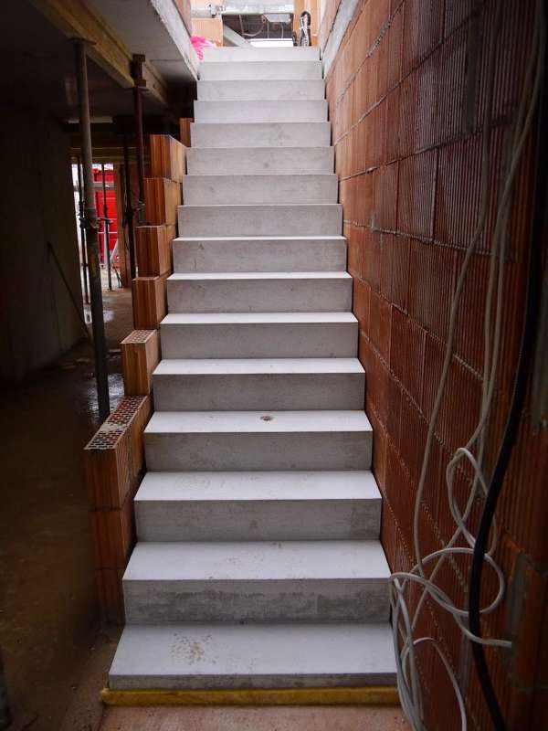 BAU.DE / BAU-Forum: 1. Bild zu Antwort "Bestätigung: Eigenes Wissen zur Treppenplanung vorhanden" auf die Frage "Fertigteilbetontreppe imprägnieren & Holzstufen verkleben: Schutz, Material & Anleitung?" im BAU-Forum "Treppen, Rampen, Leitern" BAU.DE / BAU-Forum: 1. Bild zu Antwort "Bestätigung: Eigenes Wissen zur Treppenplanung vorhanden" auf die Frage "Fertigteilbetontreppe imprägnieren & Holzstufen verkleben: Schutz, Material & Anleitung?" im BAU-Forum "Treppen, Rampen, Leitern"