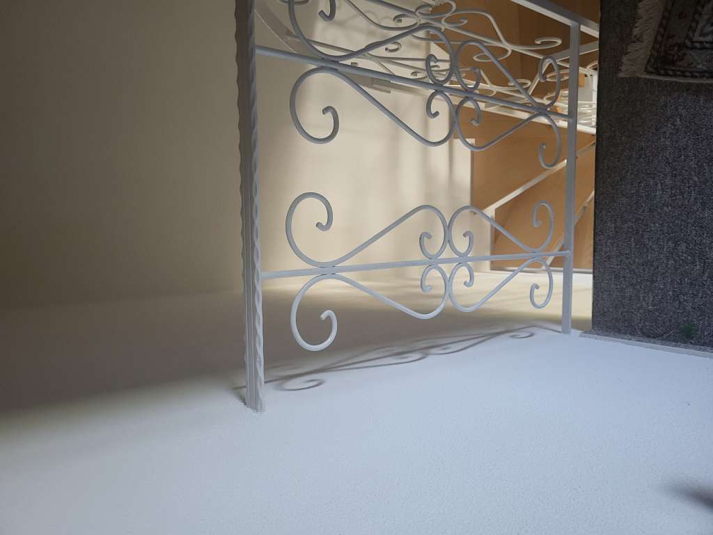 BAU.DE / BAU-Forum: 3. Bild zu Frage "Vibrierende Wendeltreppe: Handlauf stabilisieren ohne Wand&ouml;ffnung?" im BAU-Forum "Treppen, Rampen, Leitern"