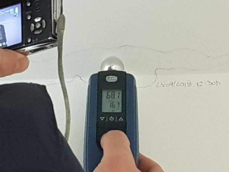 BAU.DE / BAU-Forum: 2. Bild zu Antwort "Wasserschaden Vordach: Ursache, Ablauf, Abdichtung &ndash; Details" auf die Frage "Gann Hydromette BL Compact B: Messwerte bei Stahlbeton &ndash; Interpretation und Folgema&szlig;nahmen?" im BAU-Forum "Das richtige Werkzeug"