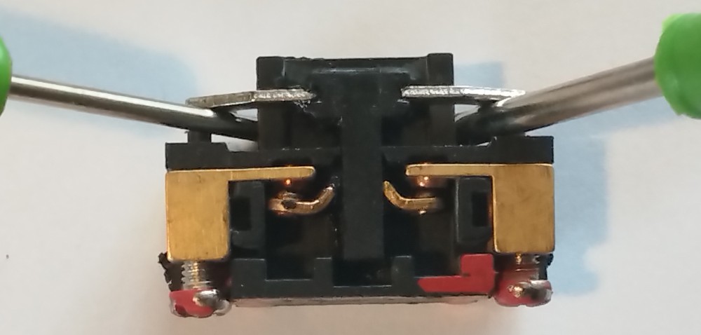 BAU.DE / BAU-Forum: 4. Bild zu Frage "Schlagbohrmaschine Ein-/Aus-Schalter defekt: Ursachen, Reparatur & Fehlersuche?" im BAU-Forum "Das richtige Werkzeug"