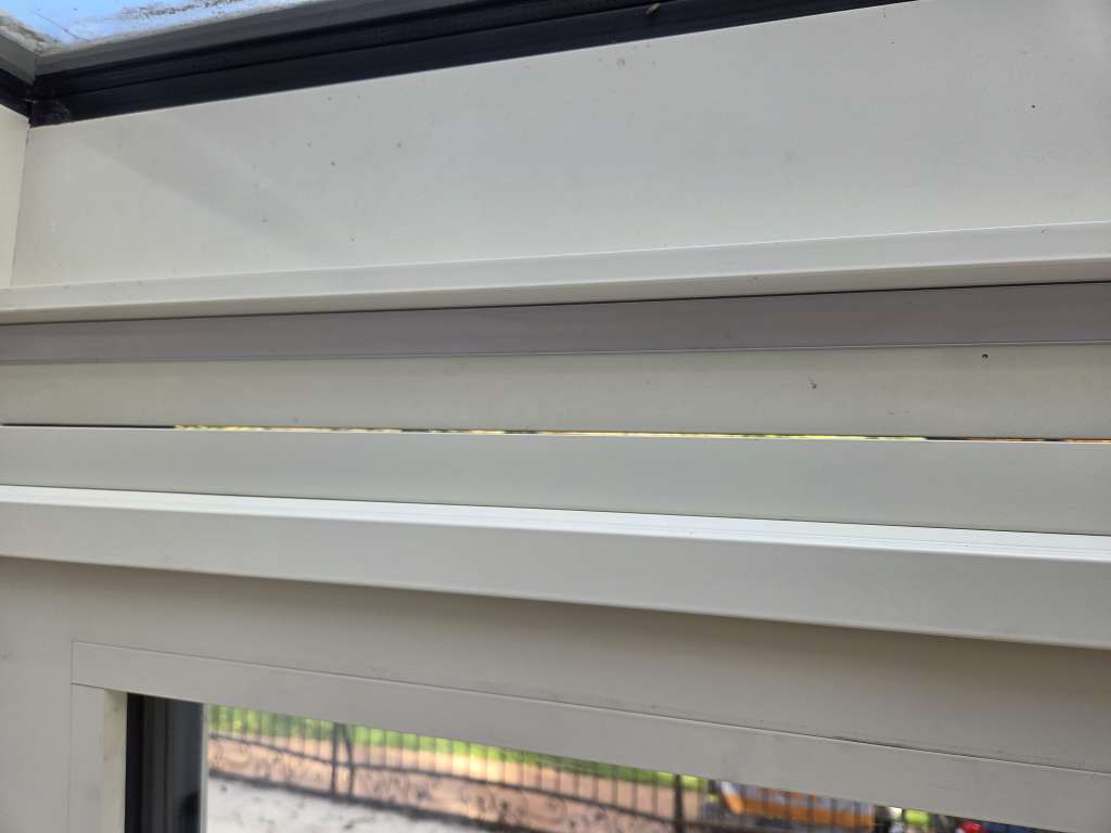 BAU.DE / BAU-Forum: 2. Bild zu Frage "Schüco Wintergarten richtig abdichten - Undichtigkeiten bei Fenstern und Dachanschluss" im BAU-Forum "Wintergarten"